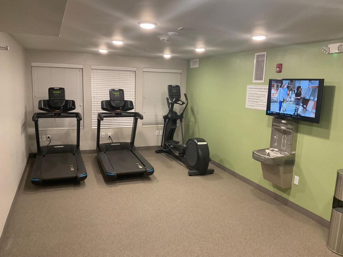 Woodspring Suites Dearborn Detroit エクステリア 写真