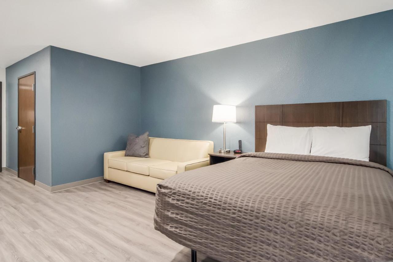 Woodspring Suites Dearborn Detroit エクステリア 写真