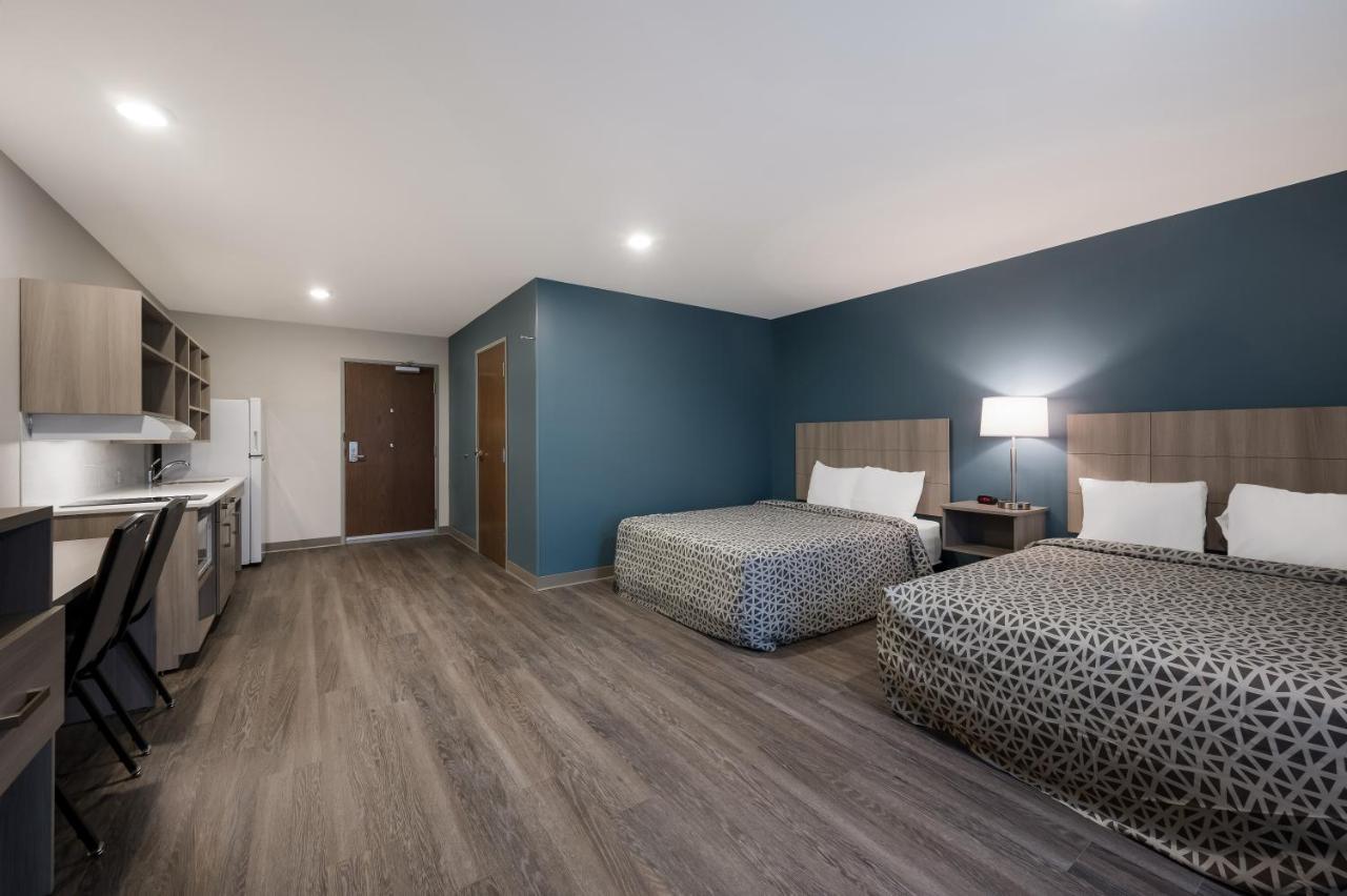 Woodspring Suites Dearborn Detroit エクステリア 写真