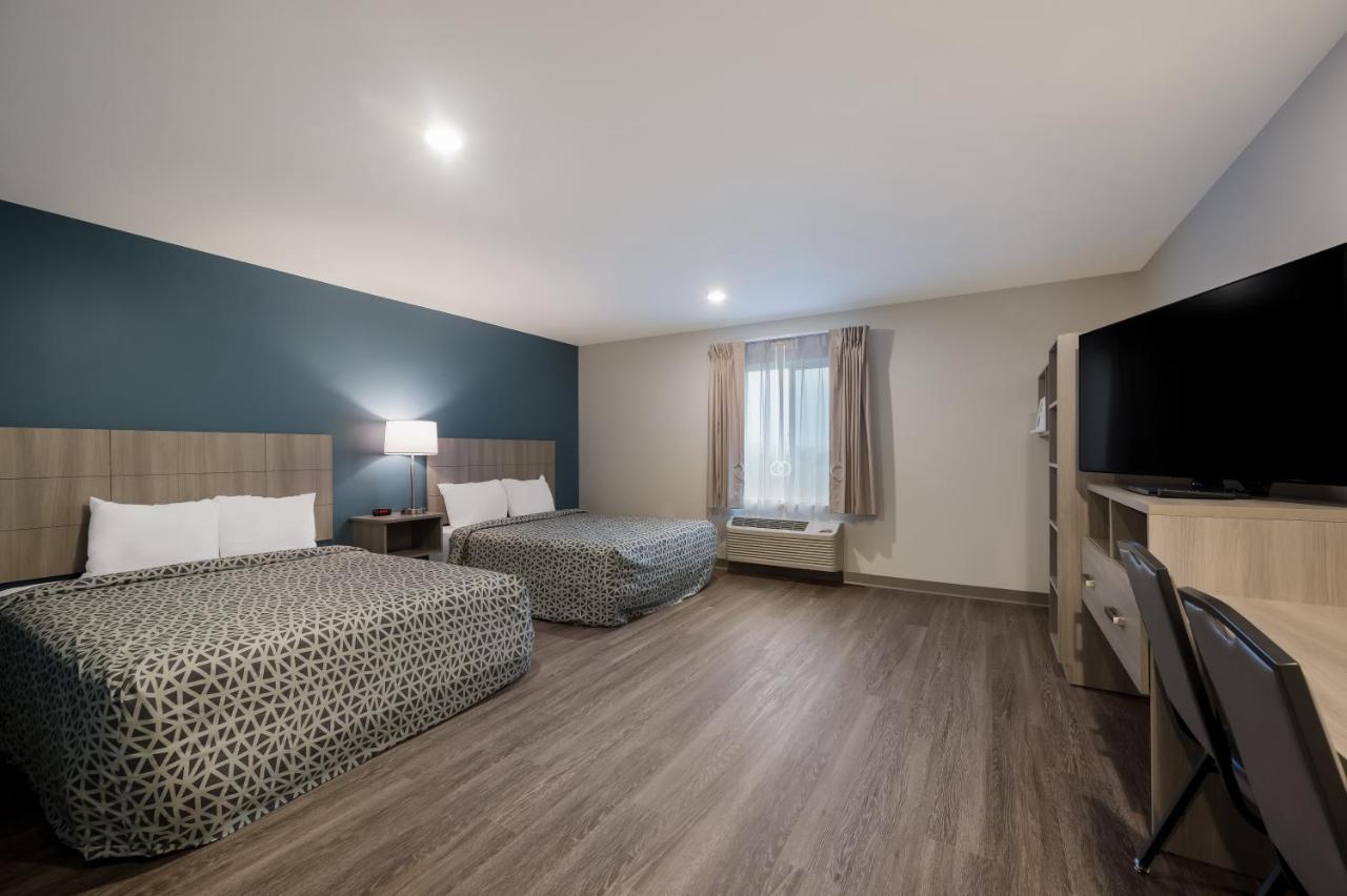 Woodspring Suites Dearborn Detroit エクステリア 写真